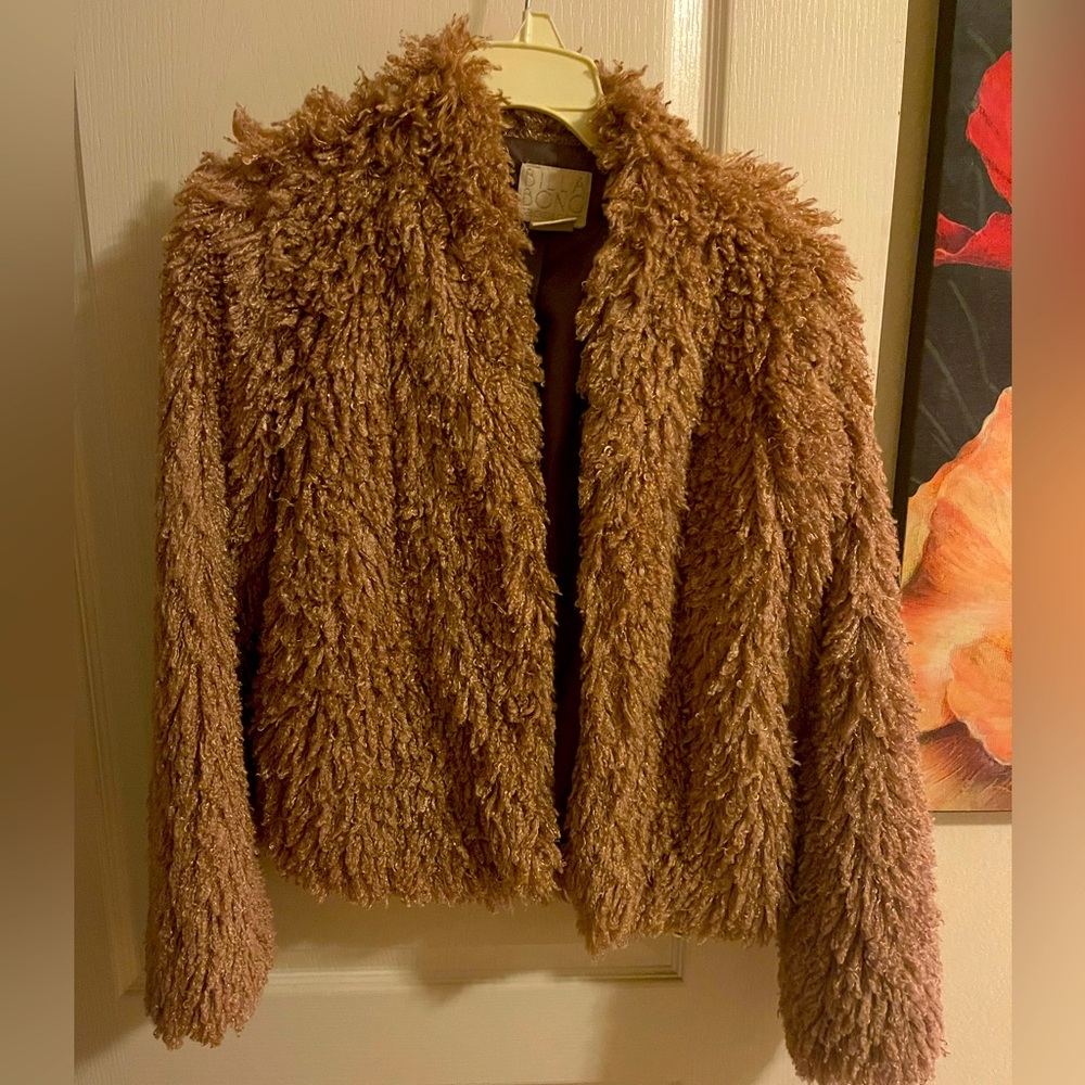 Gorgeous shaggy jacket size small by Billabong. Light mauve color.
